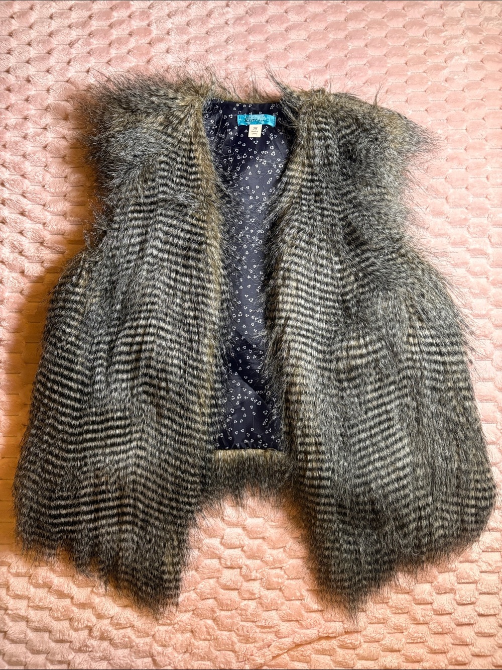 Y2K Faux Fur Vest Gray Black Shaggy Open Front Sleeveless | Size Medium